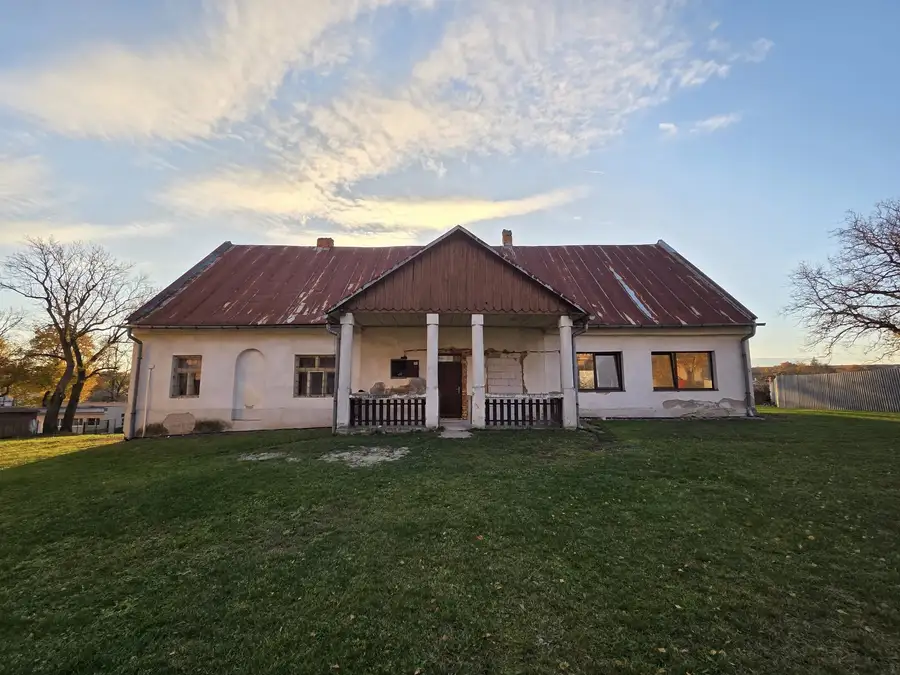 Rekonštrukcia budovy cirkevnej školy pokračuje